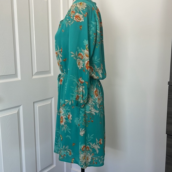 DR2 BY DANIEL RAINN Split Neck Long Sleeve Mini Dress Size M - Teal green NWOT - Picture 4 of 7